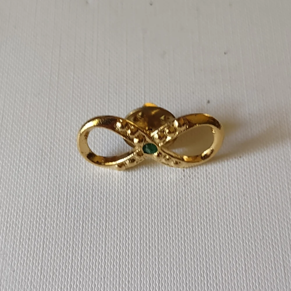 HC Infinity Pin Goldtone - Picture 2 of 3